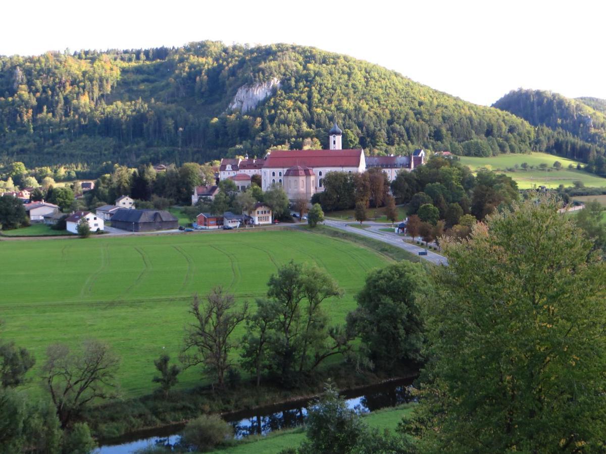 Gaeste- Und Tagungshaus Maria Trost ボイロン エクステリア 写真
