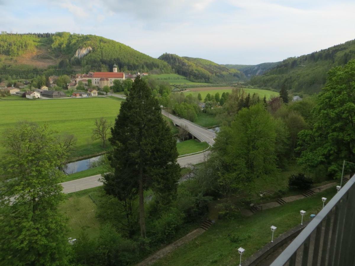 ホテル Gaeste- Und Tagungshaus Maria Trost ボイロン エクステリア 写真