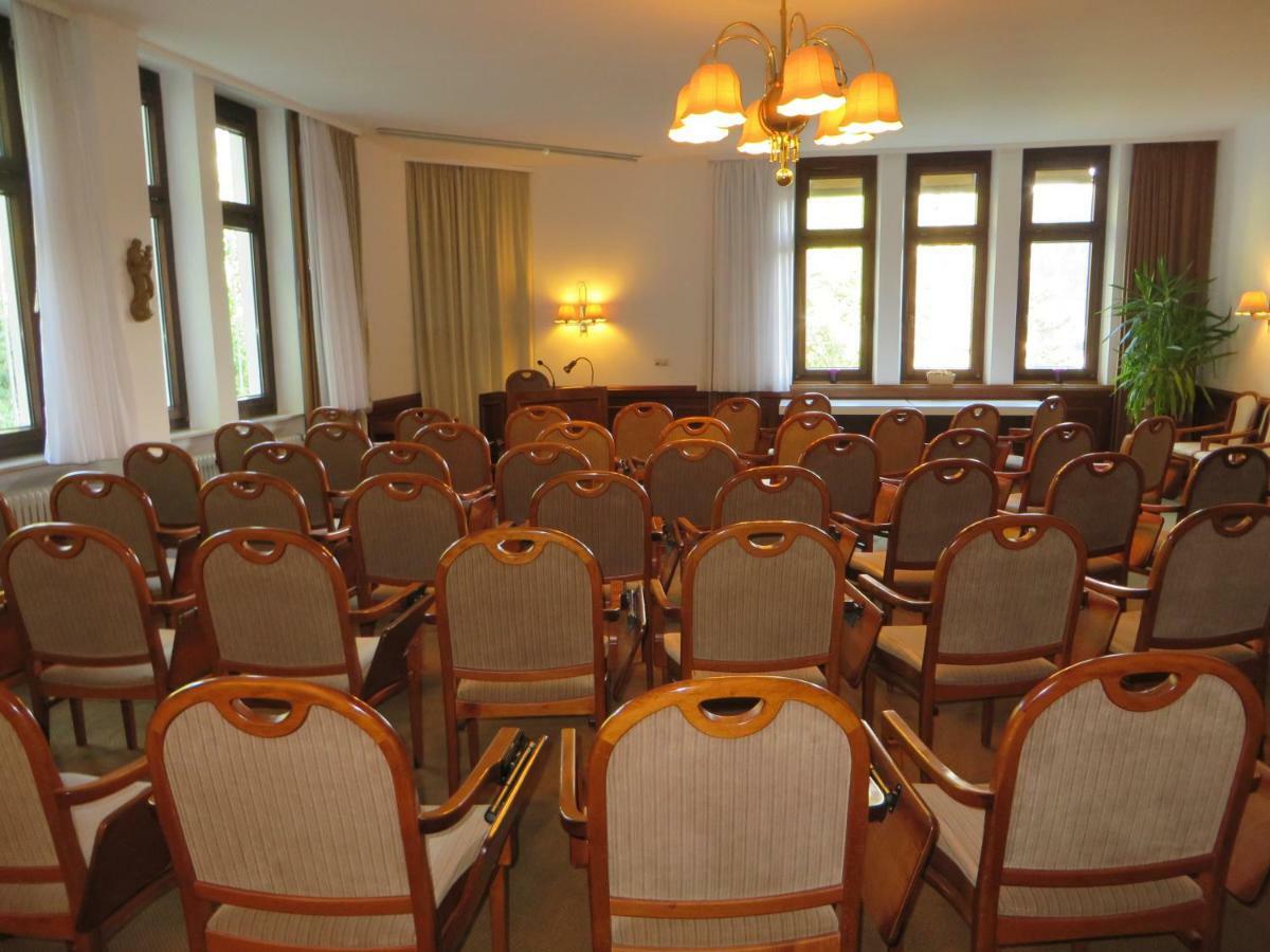 Gaeste- Und Tagungshaus Maria Trost ボイロン エクステリア 写真